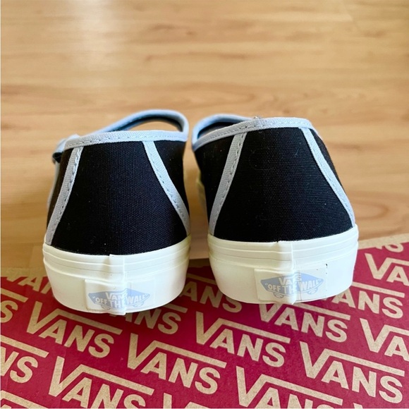Vans MARY JANE 'BALLERINA BLACK'
Women Size 8.0 US - Picture 6 of 7